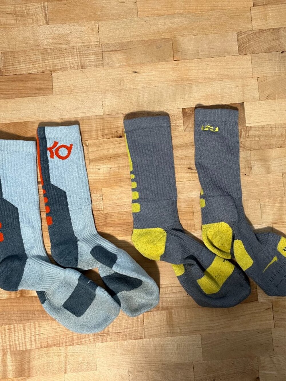 Lot of 2 pairs Men's Large 8-12 Nike Elite Basketball Dri Fit Crew Socks
